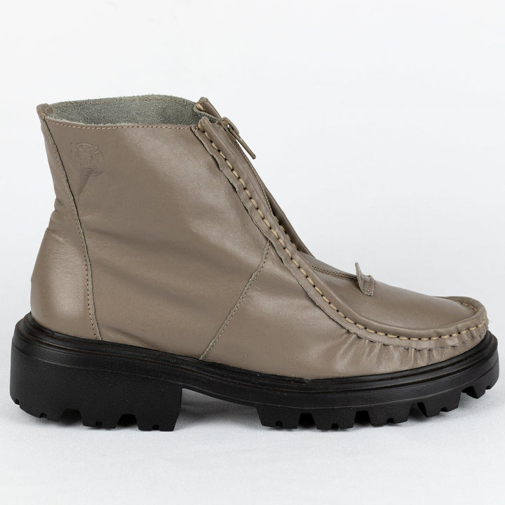 Bota Feminina Strut em Pelica de Carneiro Castor - Strut