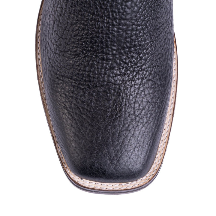 Bota Strut Em Couro Bovino Com Solado Misto Bico Quadrado Preto - Strut