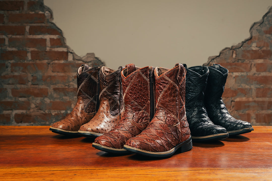 Botas Infantis em Couro Legítimo - Para os Pezinhos Que Mais Importam | Strut