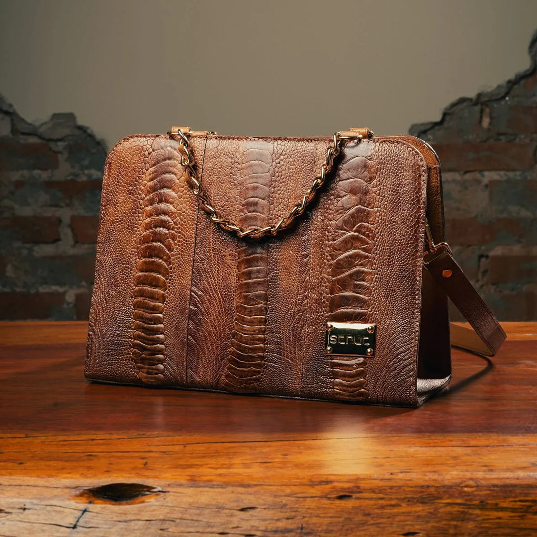 Bolsas em Couro de Avestruz Legítimo — Artesanato Brasileiro Premium