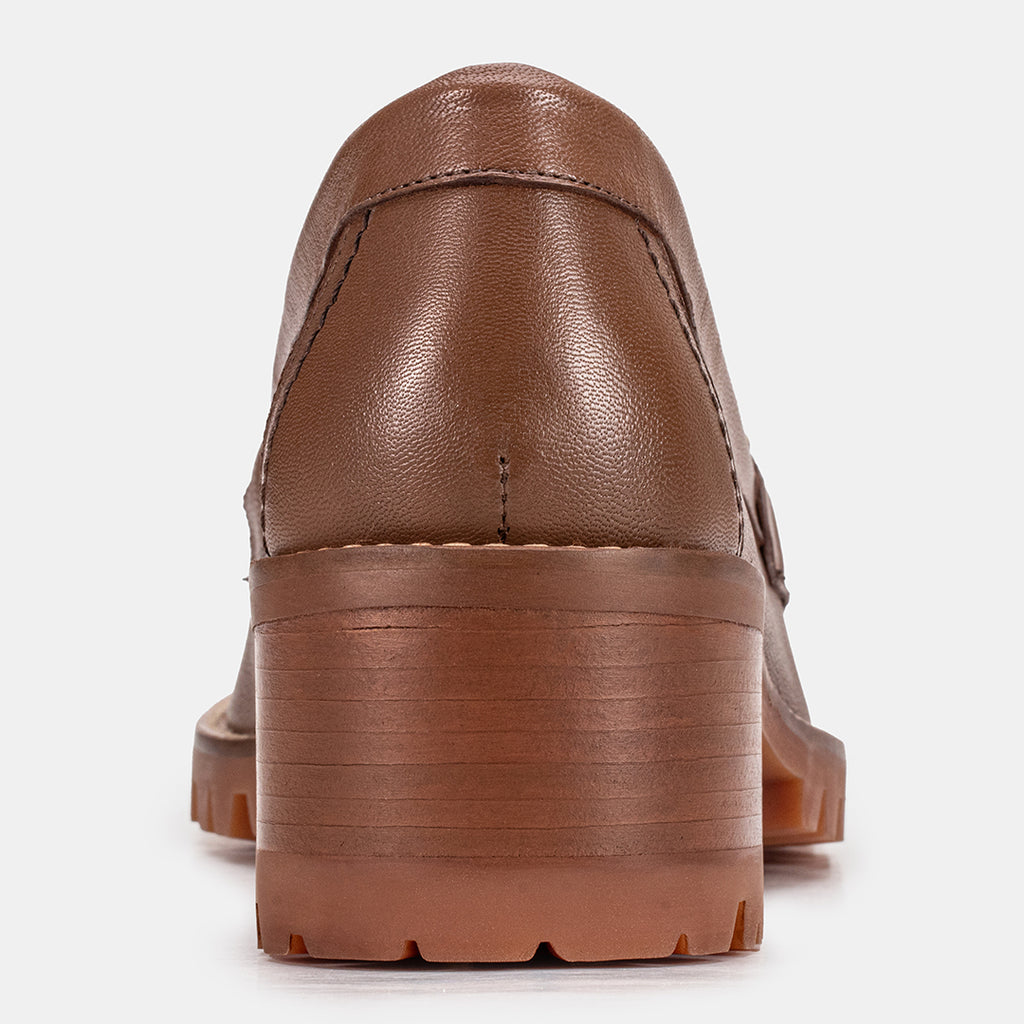 Mocassim Feminino Tratorado Pala em Couro de Avestruz Strut