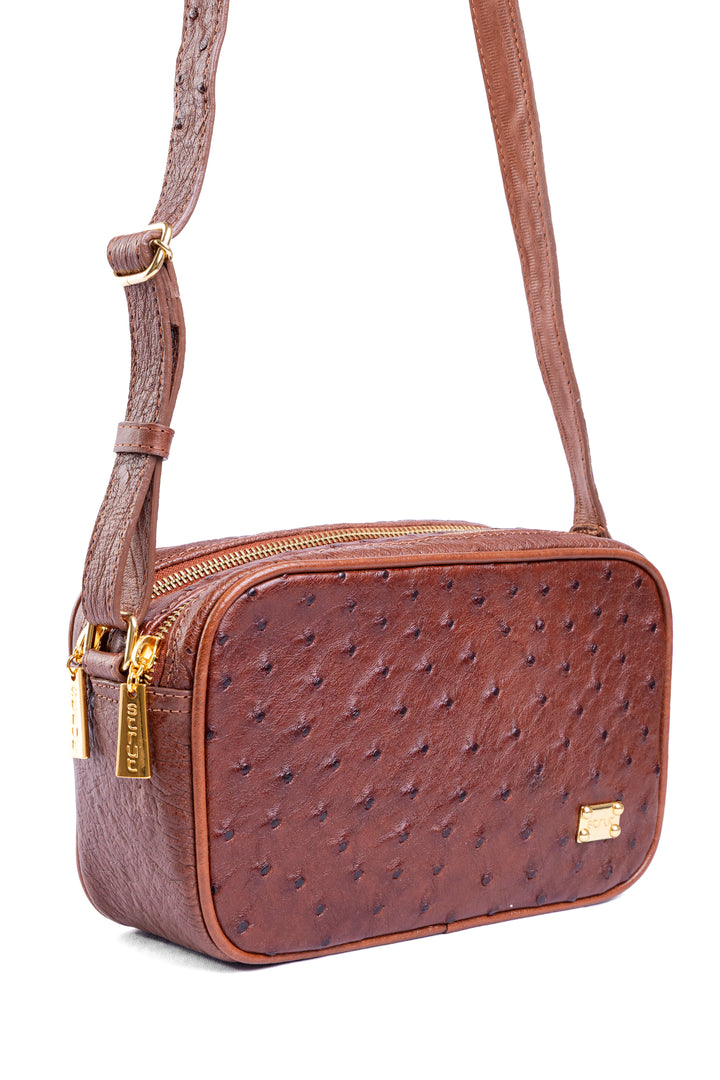 Bolsa Camera Bag Strut em Couro de Avestruz Cheio Caramelo DORO-003