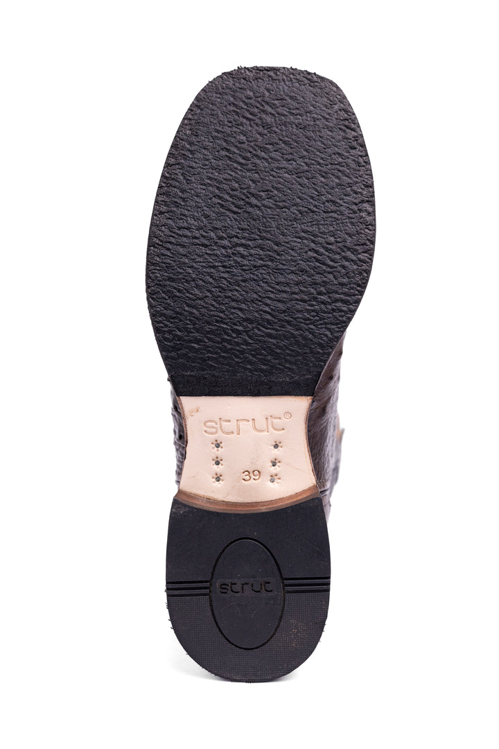 Bota masculina ST012 couro avestruz cheio café - vista completa do par