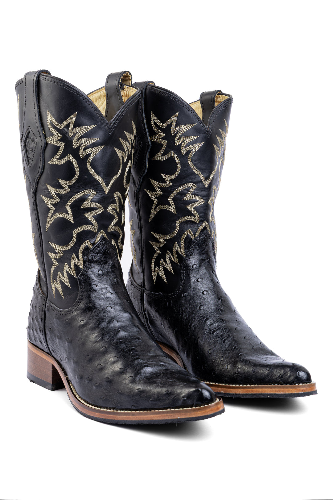 Bota masculina Strut ST028 couro de avestruz preta detalhe do bico fino