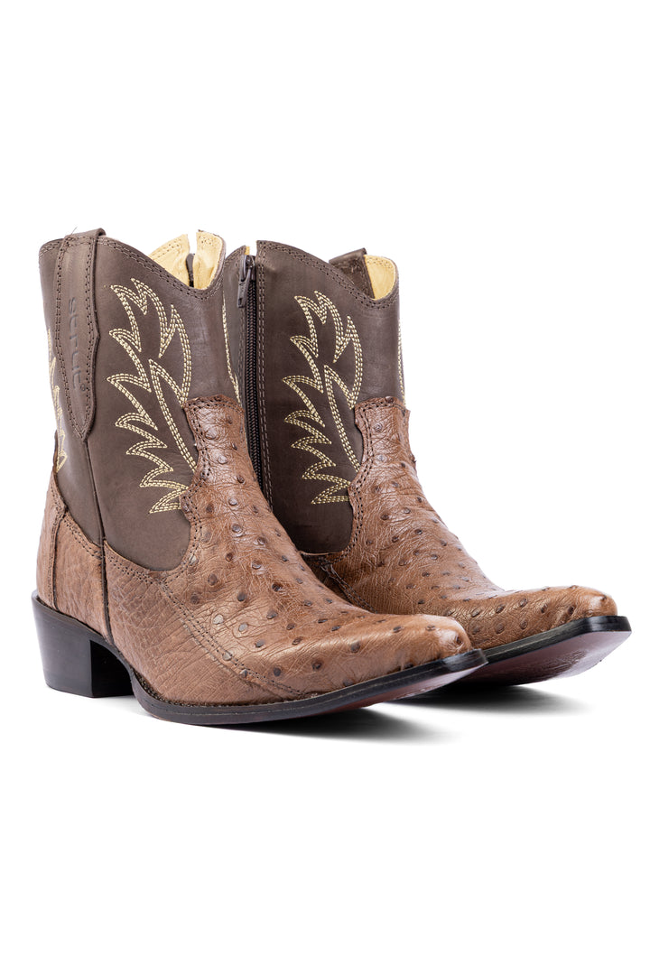 Par de botas femininas Strut ST1019 em couro de avestruz cheio tabaco com zíper lateral