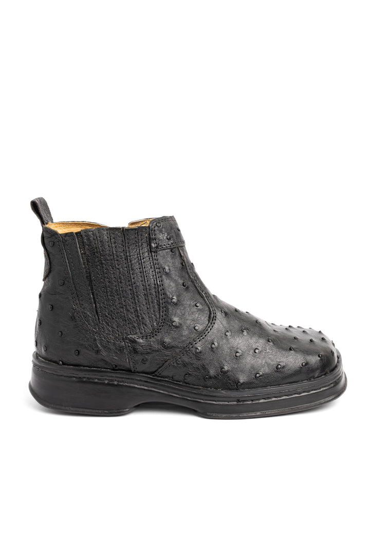 Botina masculina Strut Confort preta vista lateral externa