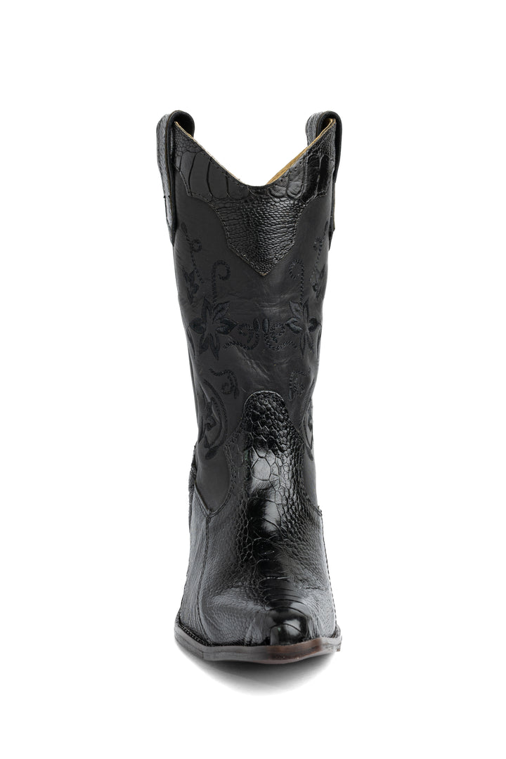 Bota feminina Strut canela de avestruz preta bico fino vista frontal