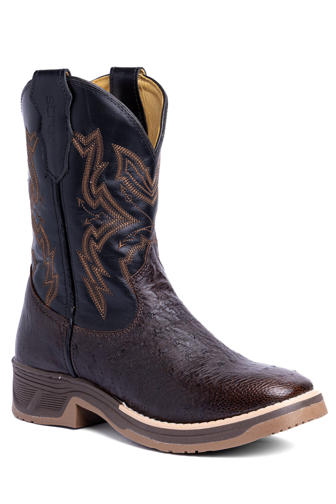 Bota masculina Strut em couro de avestruz liso café com bico quadrado e solado Jump