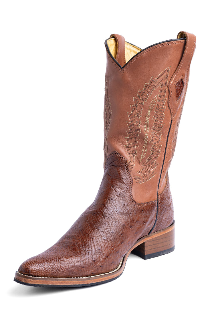 Bota masculina Strut em couro de avestruz caramelo, cano com bordado western tom sobre tom