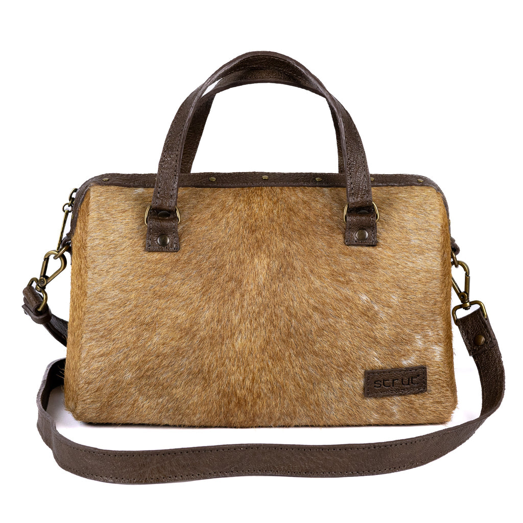 Bolsa Baú em Couro de Carneiro Com Pelos Strut - Strut