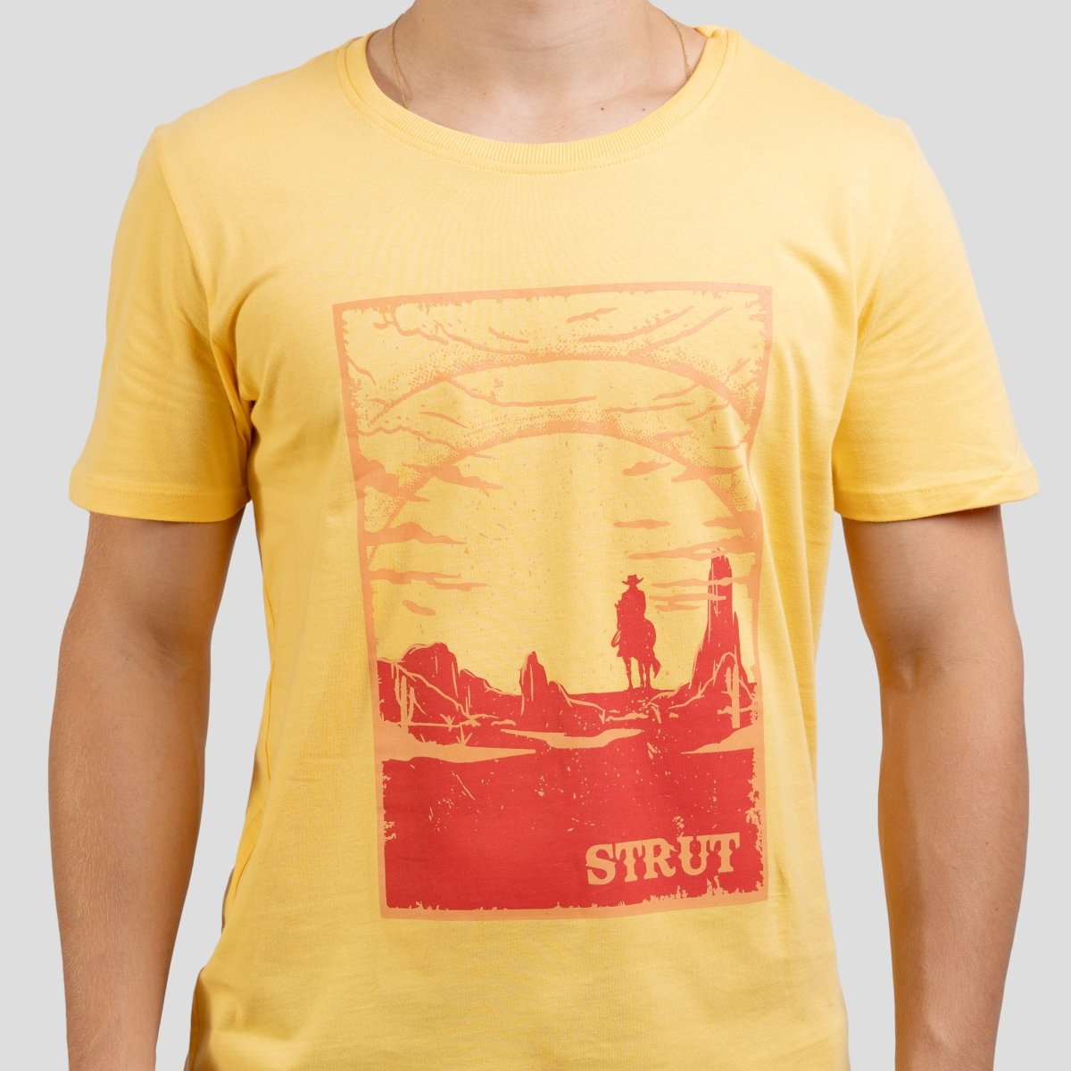 Camiseta Básica Strut Estampa Deserto Amarela - Strut