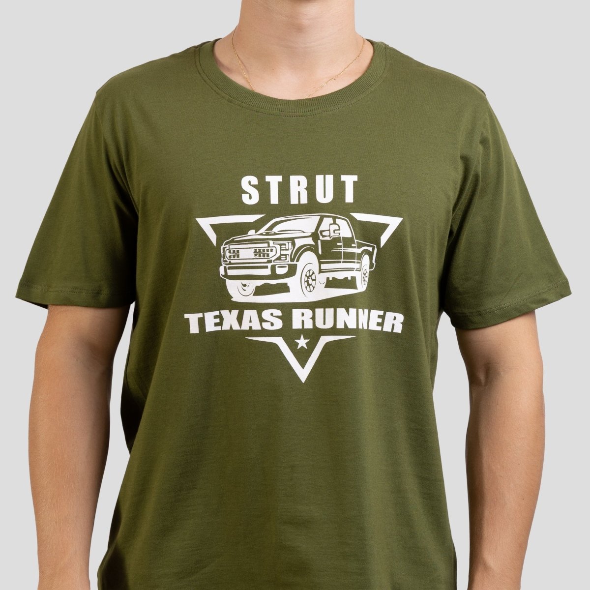 Camiseta Básica Strut Texas Runner Verde Militar - Strut