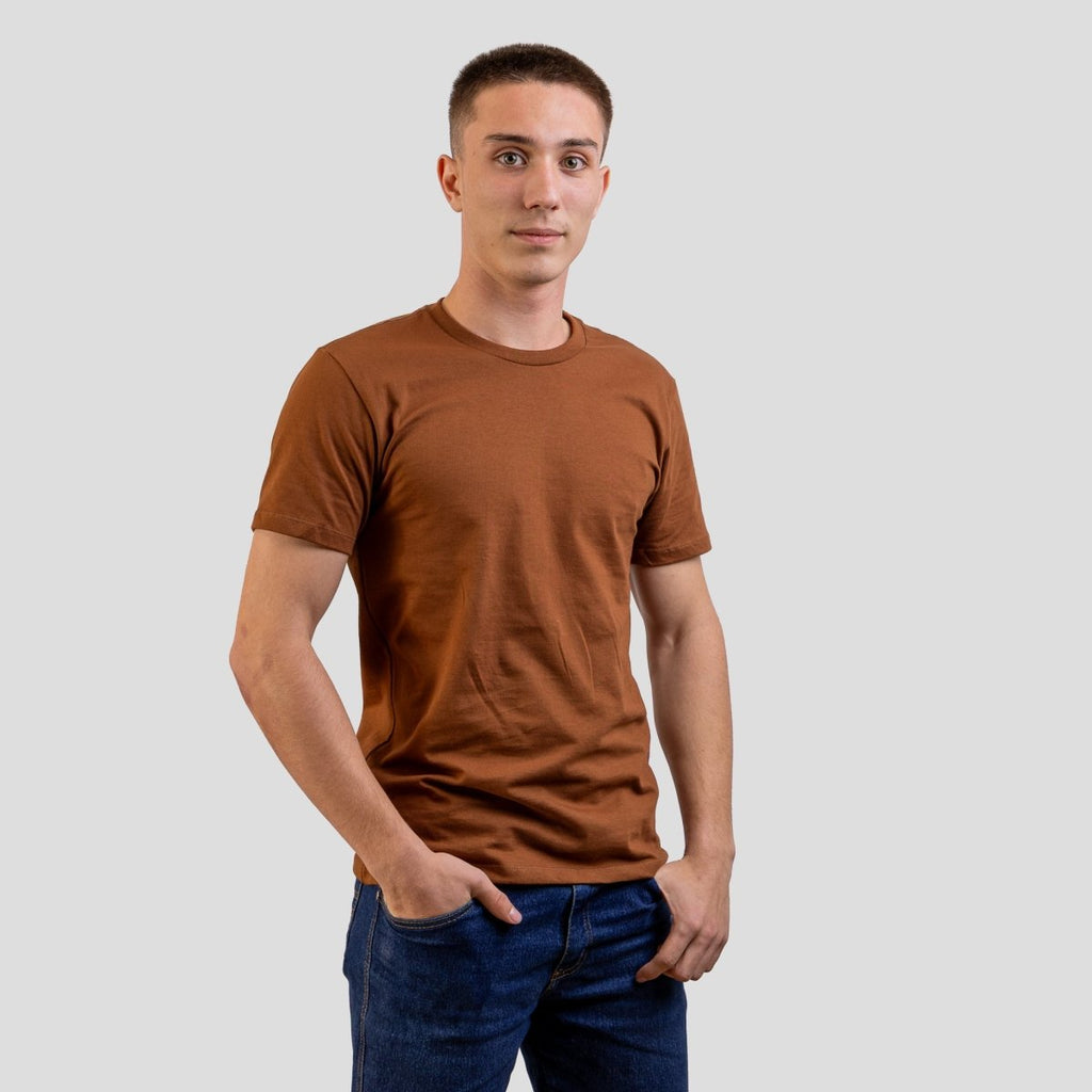 Camiseta Levis Slim Tab Tee Marrom - Strut