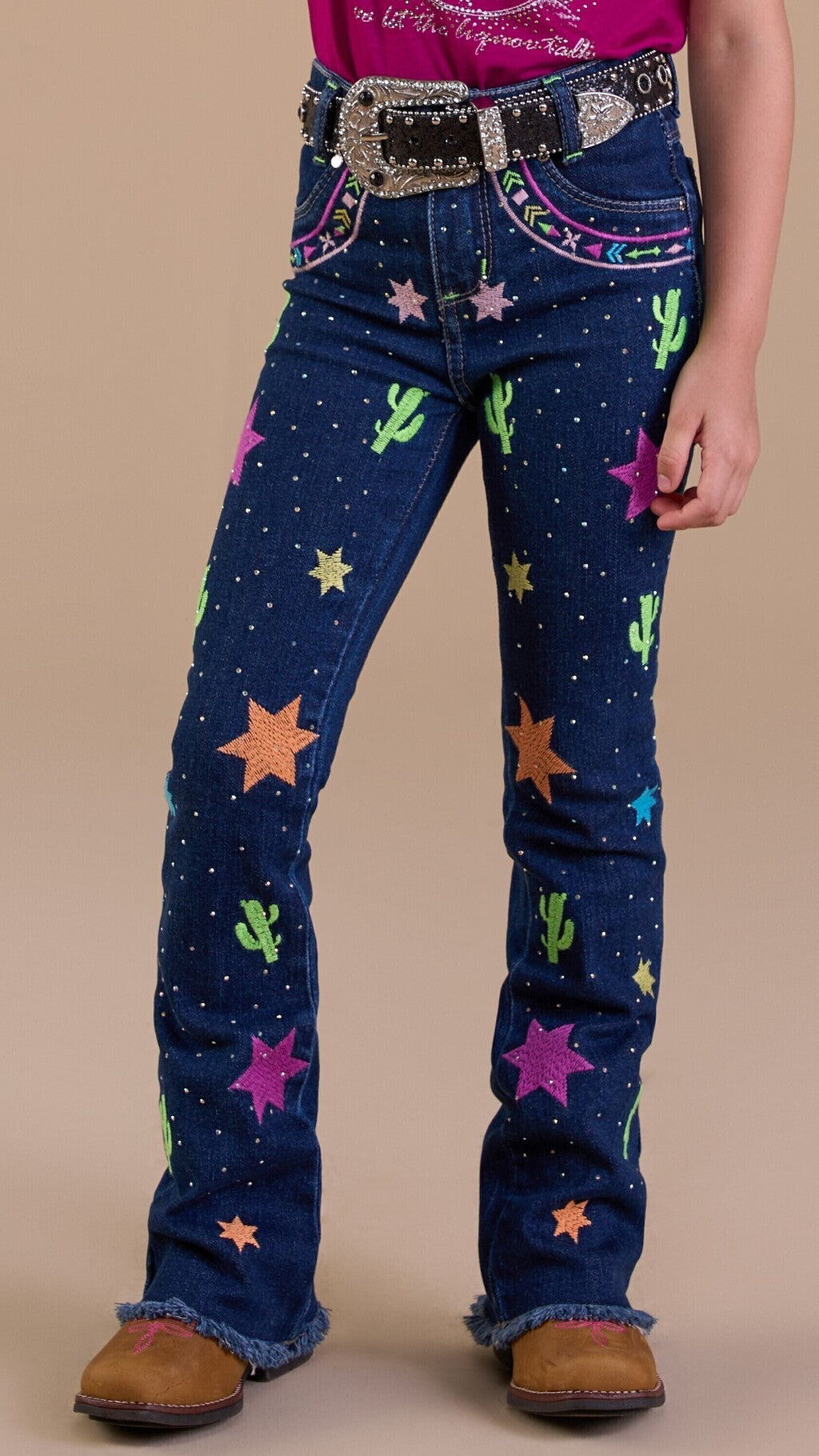 Calça jeans infantil com bordados e brilho